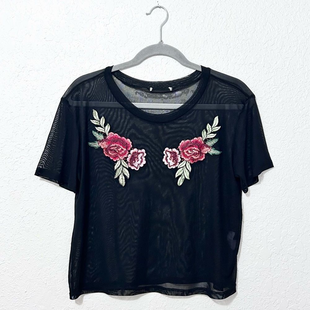 Black mesh rose embroidered shirt size small - Picture 1 of 16